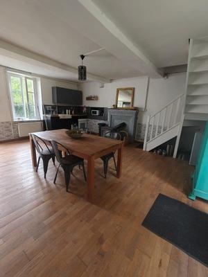 Maison - 104 m² - 4 pièces