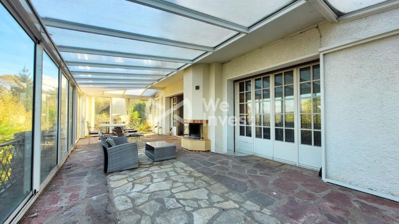 Maison - 220 m² - 7 pièces