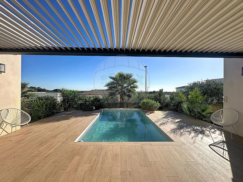 Maison - 140 m² - 6 pièces