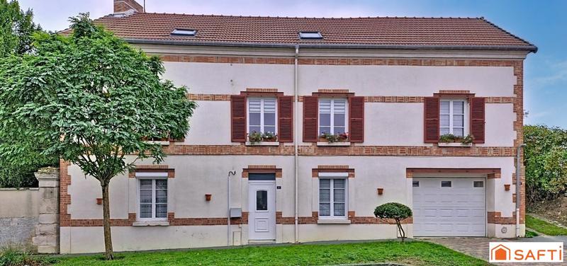 Maison - 200 m² - 8 pièces