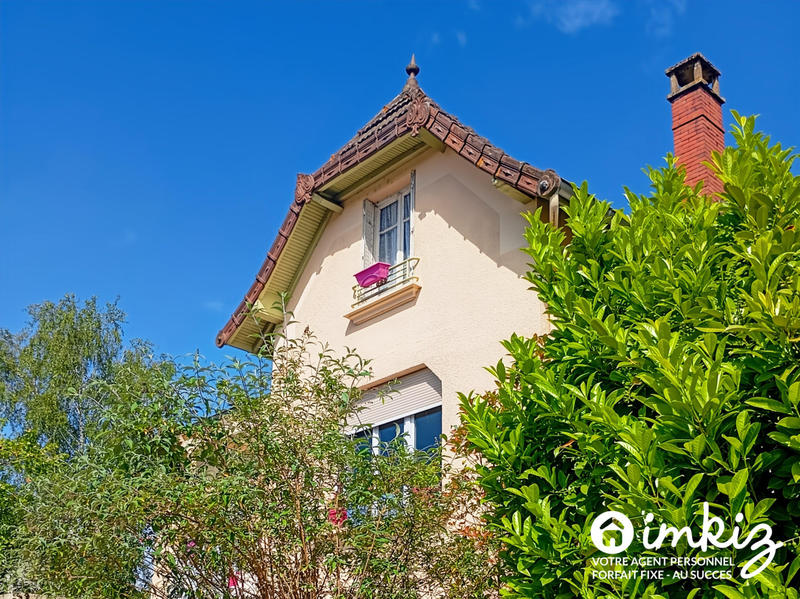 Maison - 200 m² - 9 pièces