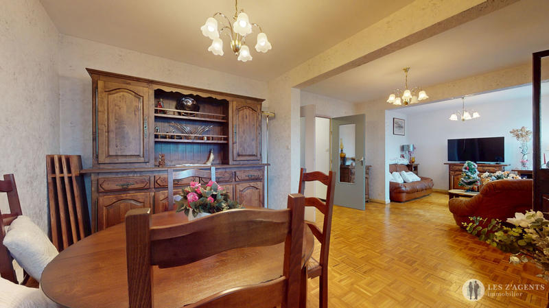 Appartement - 96 m² - 5 pièces