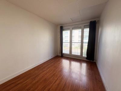 Appartement - 96 m² - 5 pièces