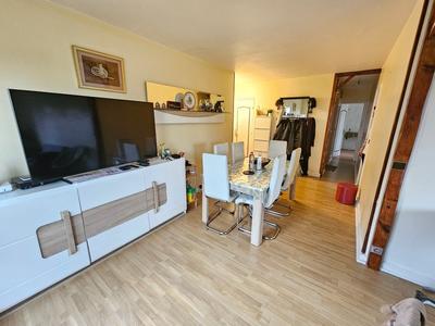 Appartement - 80 m² - 5 pièces