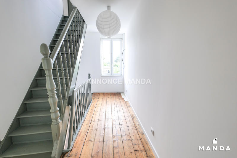 Chambre - 10 m² - 5 pièces