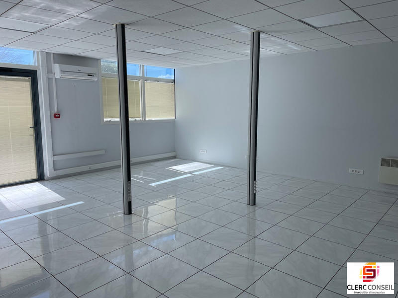 Bureau - 102 m²