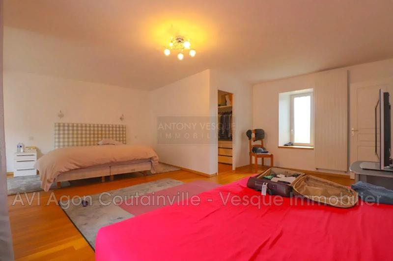 Maison - 288 m² - 15 pièces