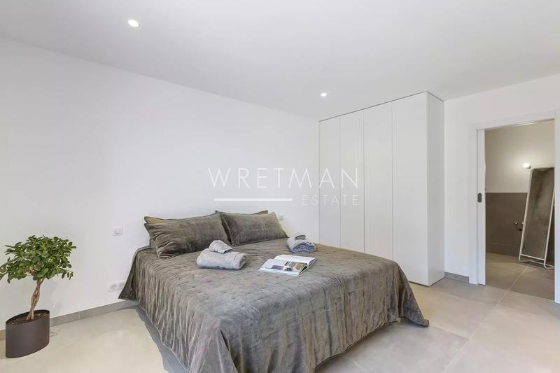 Maison - 243 m² - 6 pièces