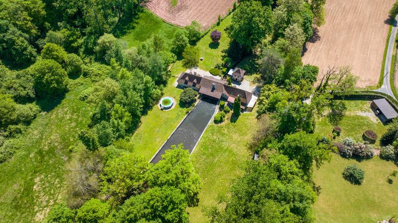 Moulin - 272 m² - 12 pièces