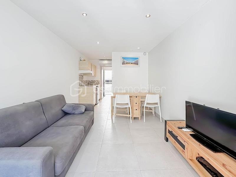 Studio - 24 m² - 1 pièce