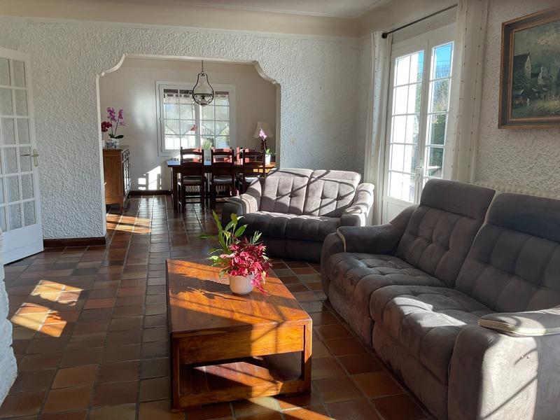 Maison - 198 m² - 8 pièces