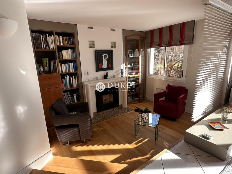 Maison traditionnelle - 221 m² - 7 pièces