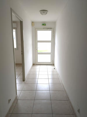 Local commercial - 110 m² - 5 pièces