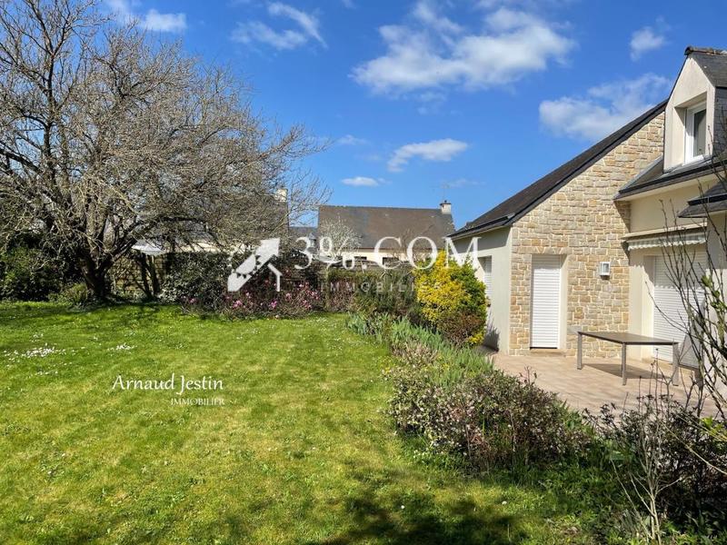 Maison - 176 m² - 9 pièces