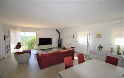 Maison - 250 m² - 7 pièces