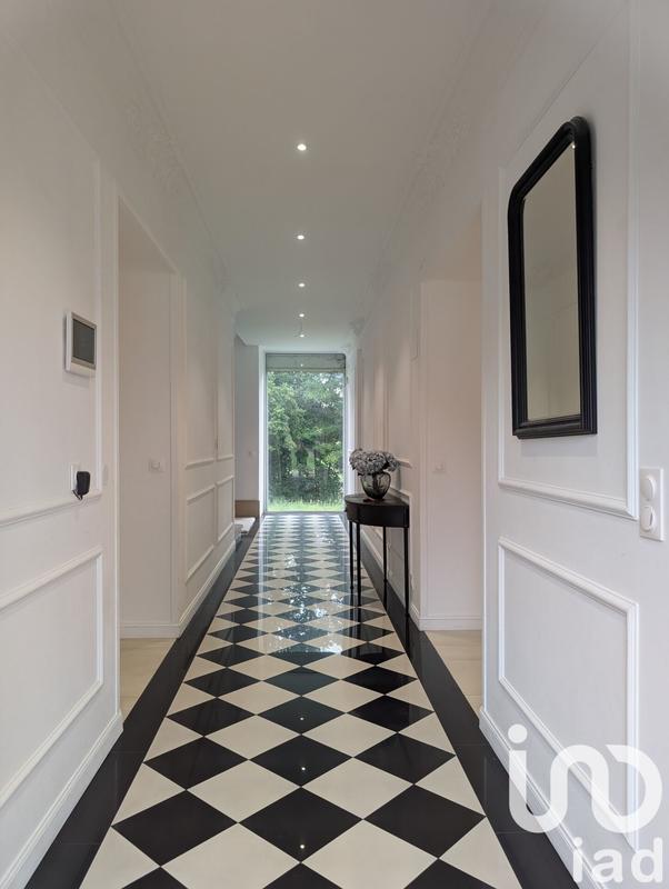 Maison - 286 m² - 10 pièces