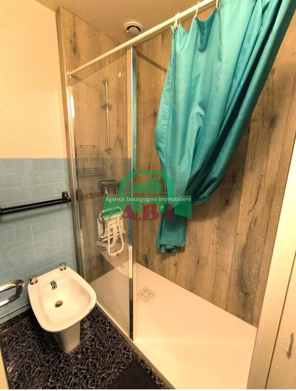 Maison - 96 m² - 5 pièces