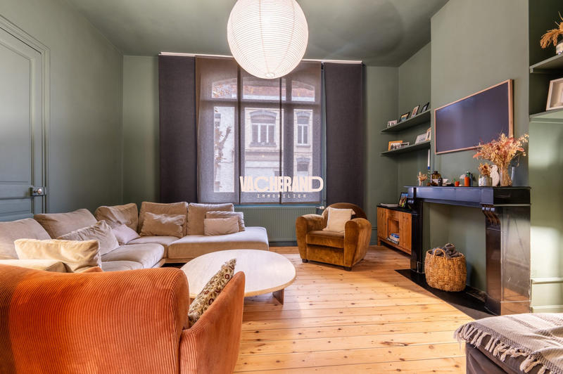 Maison - 200 m² - 8 pièces