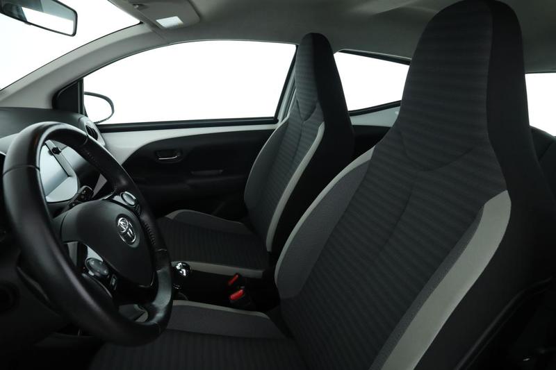 Toyota Aygo 1.0 Vvt-i X-Play X-Shift 5p 72 ch