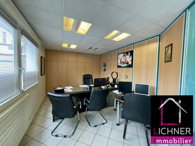 Local commercial - 96 m² - 5 pièces