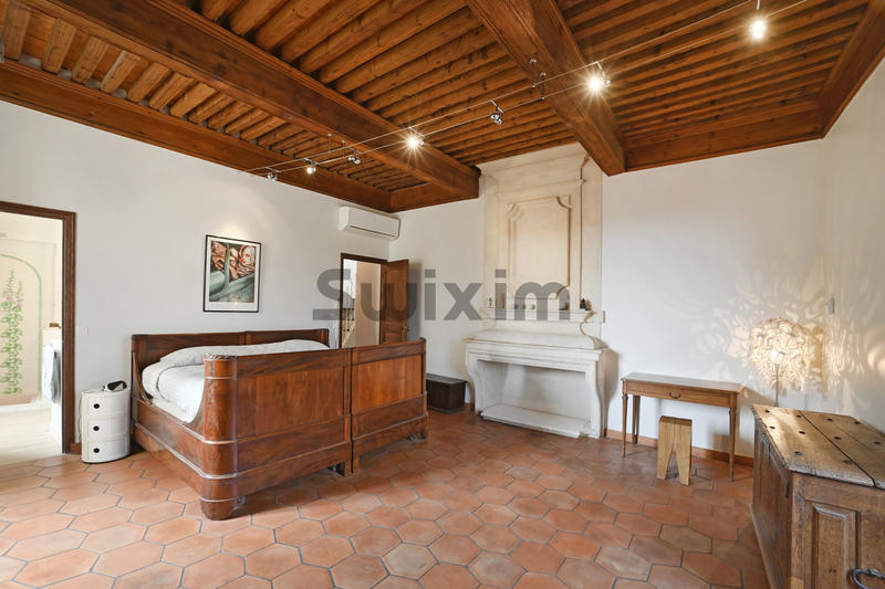 Maison de village - 280 m² - 7 pièces