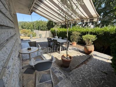 Maison - 220 m² - 11 pièces