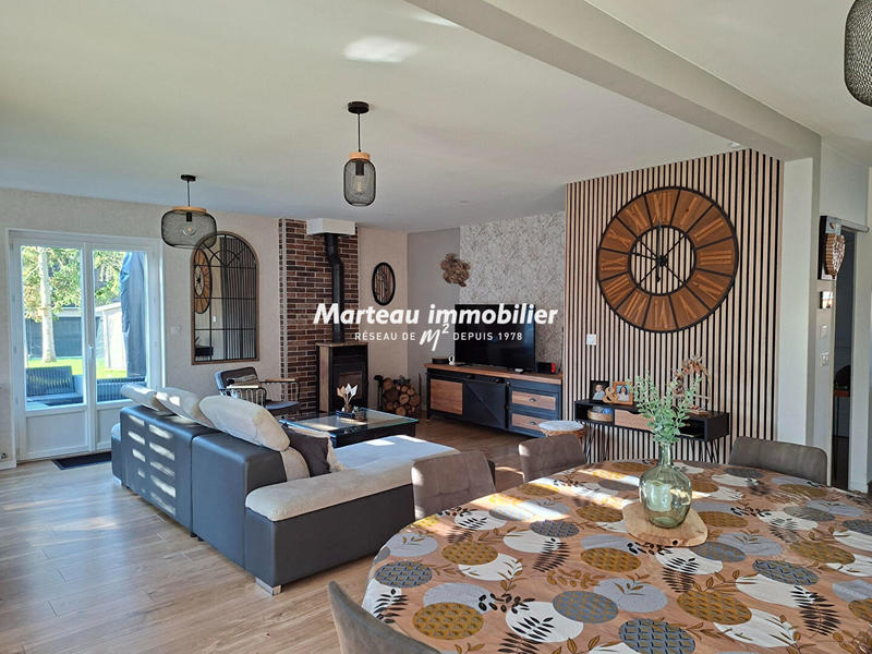 Maison - 167 m² - 8 pièces