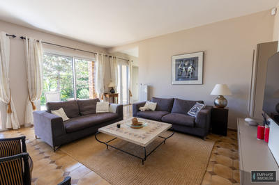 Maison contemporaine - 204 m² - 7 pièces