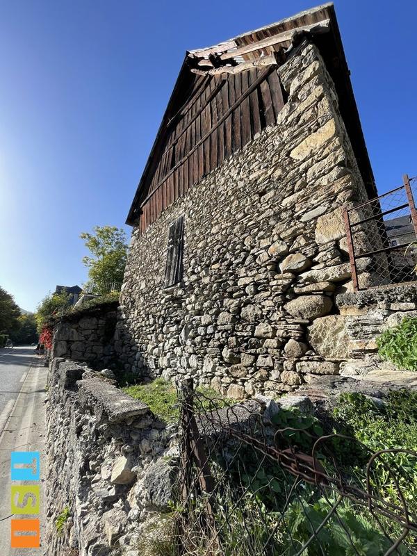 Grange - 210 m² - 2 pièces