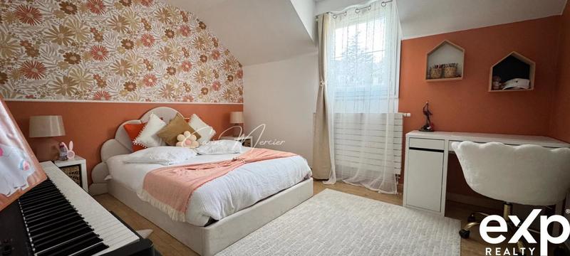 Maison - 212 m² - 8 pièces