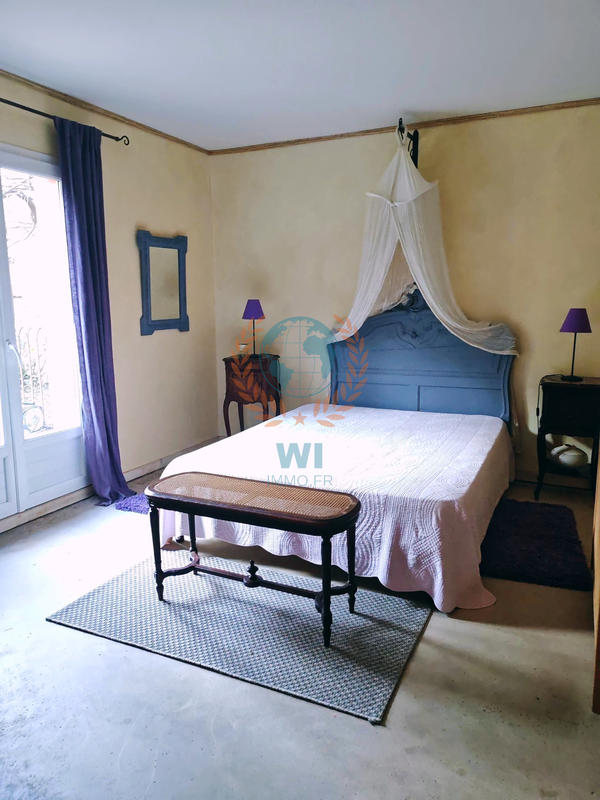 Maison - 280 m² - 7 pièces