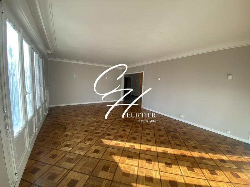 Appartement - 96 m² - 3 pièces