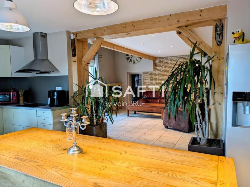 Maison - 255 m² - 11 pièces