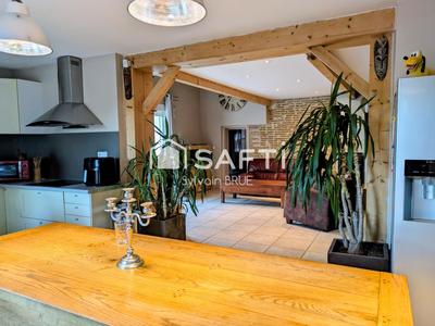 Maison - 255 m² - 11 pièces