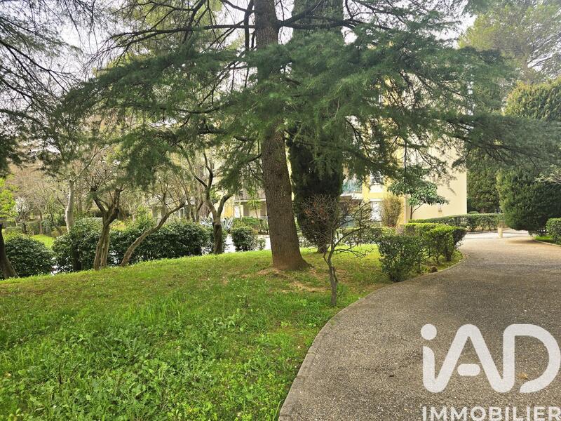 Appartement - 98 m² - 4 pièces