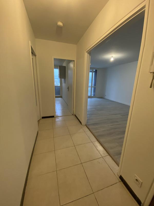 Appartement - 90 m² - 5 pièces