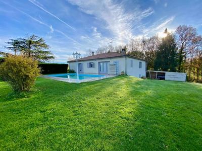 Maison - 140 m² - 4 pièces