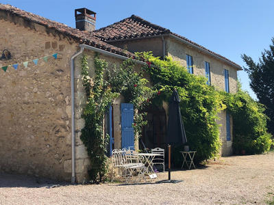 Maison - 277 m² - 11 pièces
