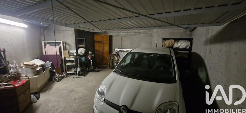 Parking - 33 m²