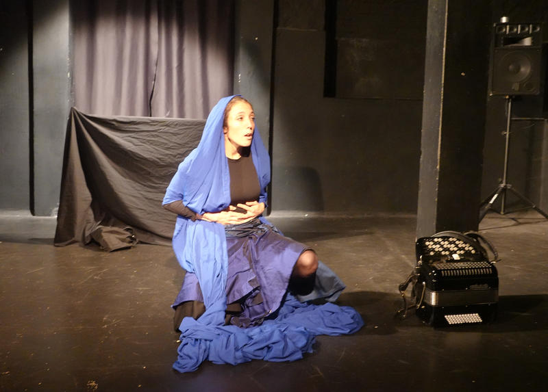 Théâtre la Désertée à un Point d'où