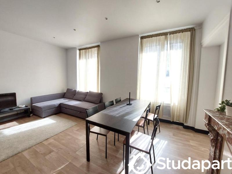 Chambre - 9 m² - 1 pièce