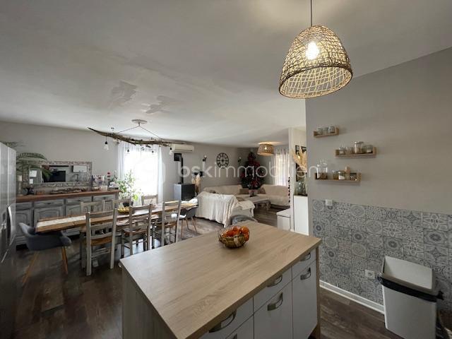 Villa - 200 m² - 10 pièces