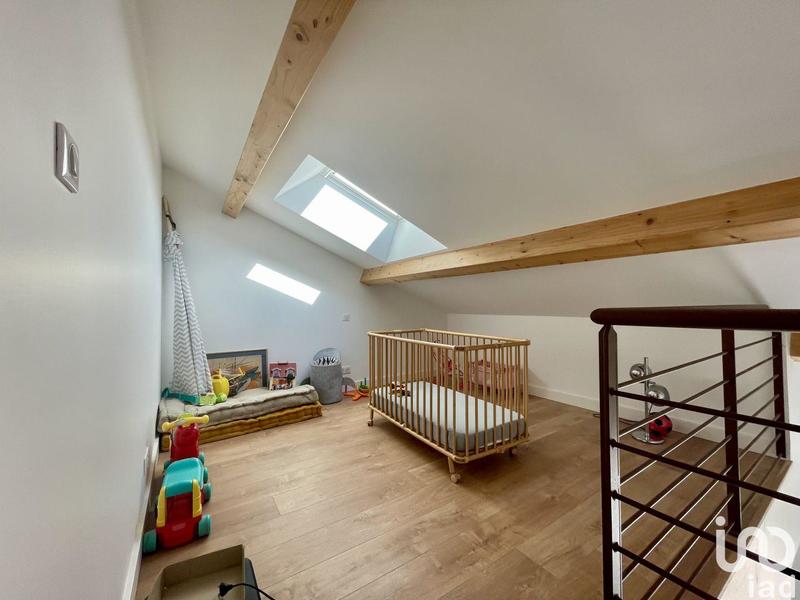 Maison - 250 m² - 6 pièces