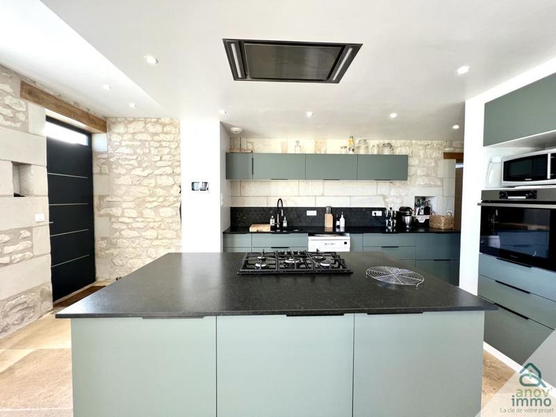 Demeure - 210 m² - 8 pièces