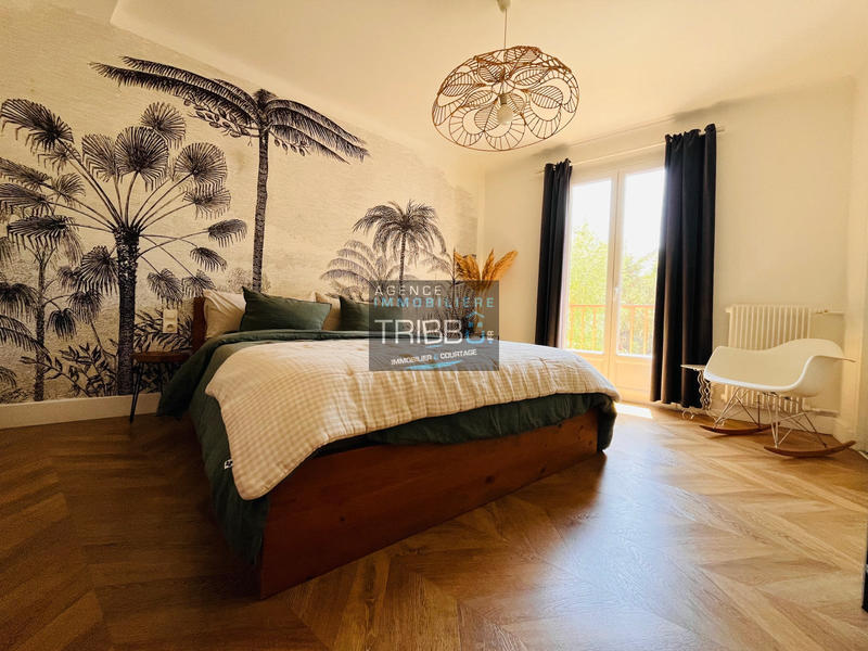 Appartement - 90 m² - 4 pièces