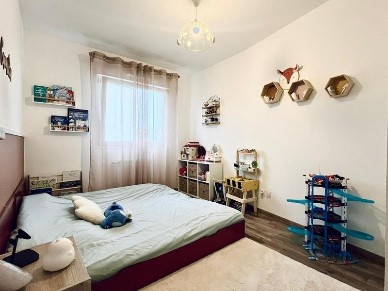 Appartement - 75 m² - 4 pièces