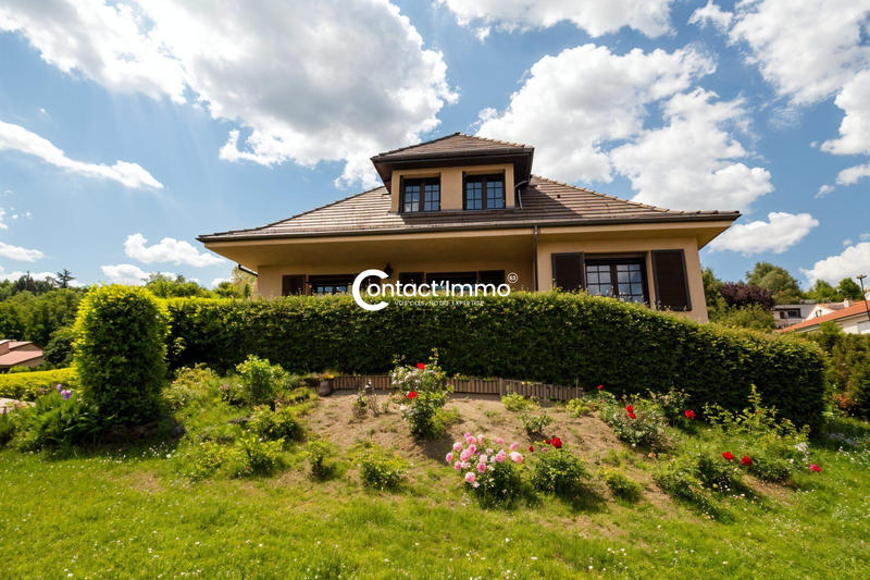 Maison traditionnelle - 160 m² - 6 pièces