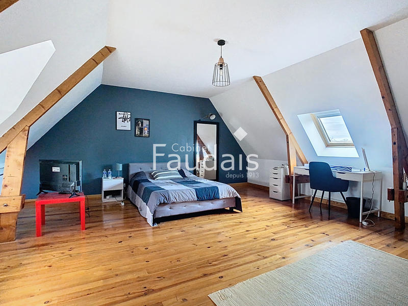 Propriété - 464 m² - 17 pièces