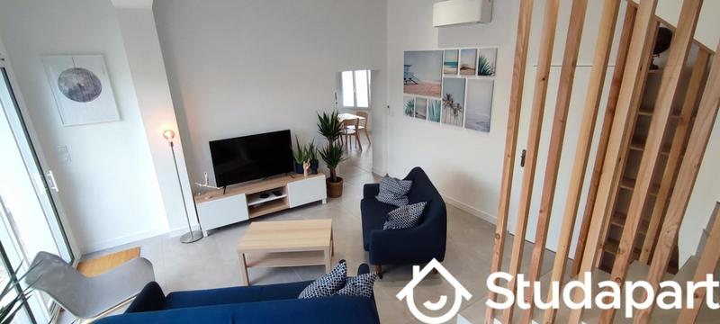 Chambre - 9 m² - 1 pièce