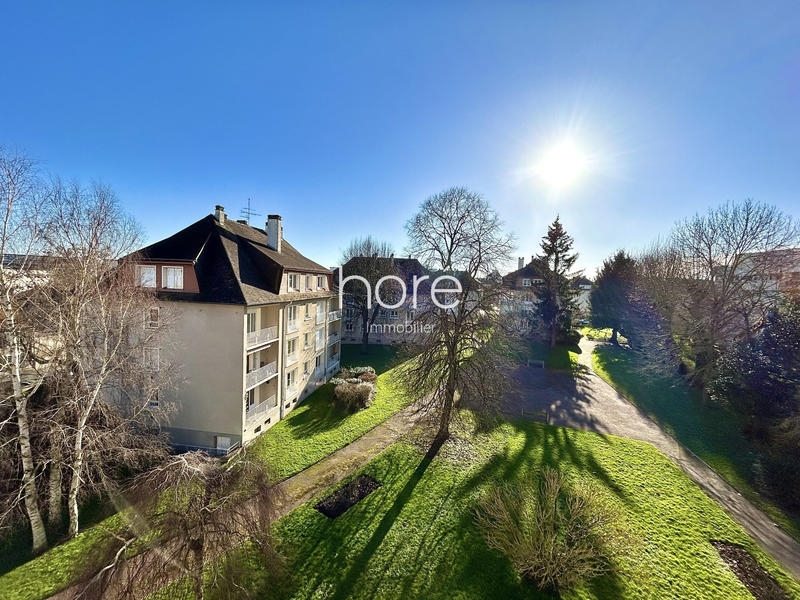 Appartement - 108 m² - 4 pièces